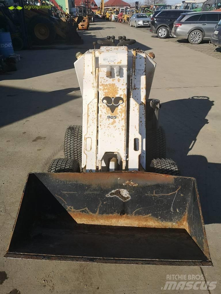 Taskmaster 905 Skid steer loderler