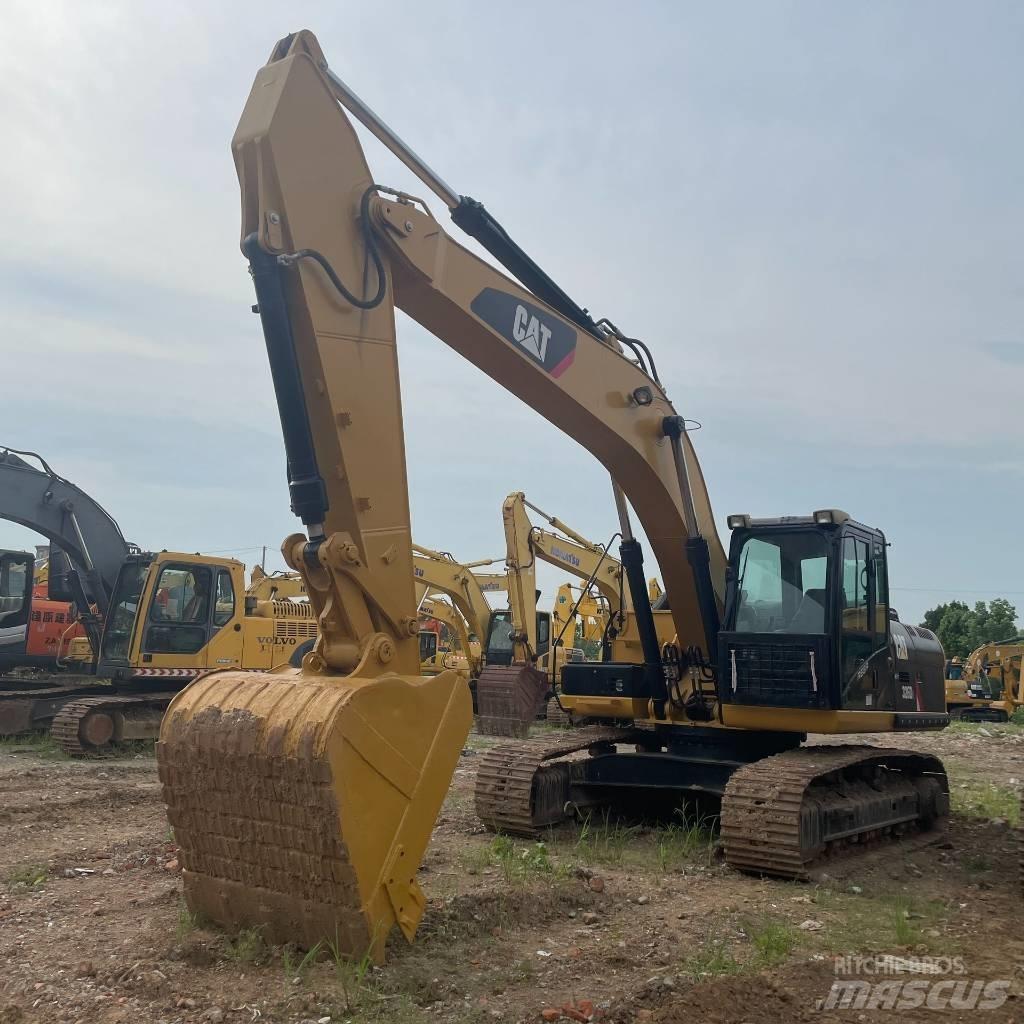CAT 326D2 Paletli ekskavatörler