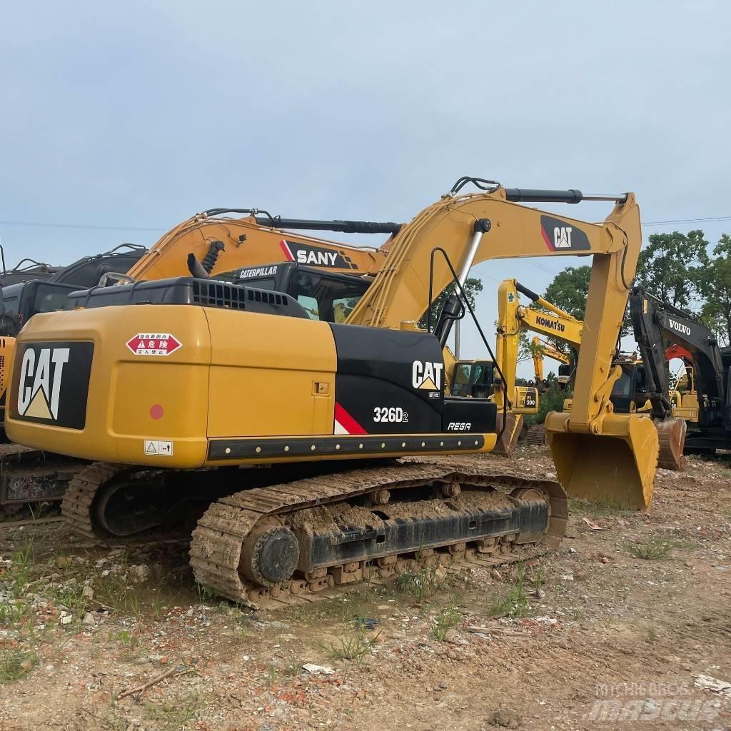CAT 326D2 Paletli ekskavatörler