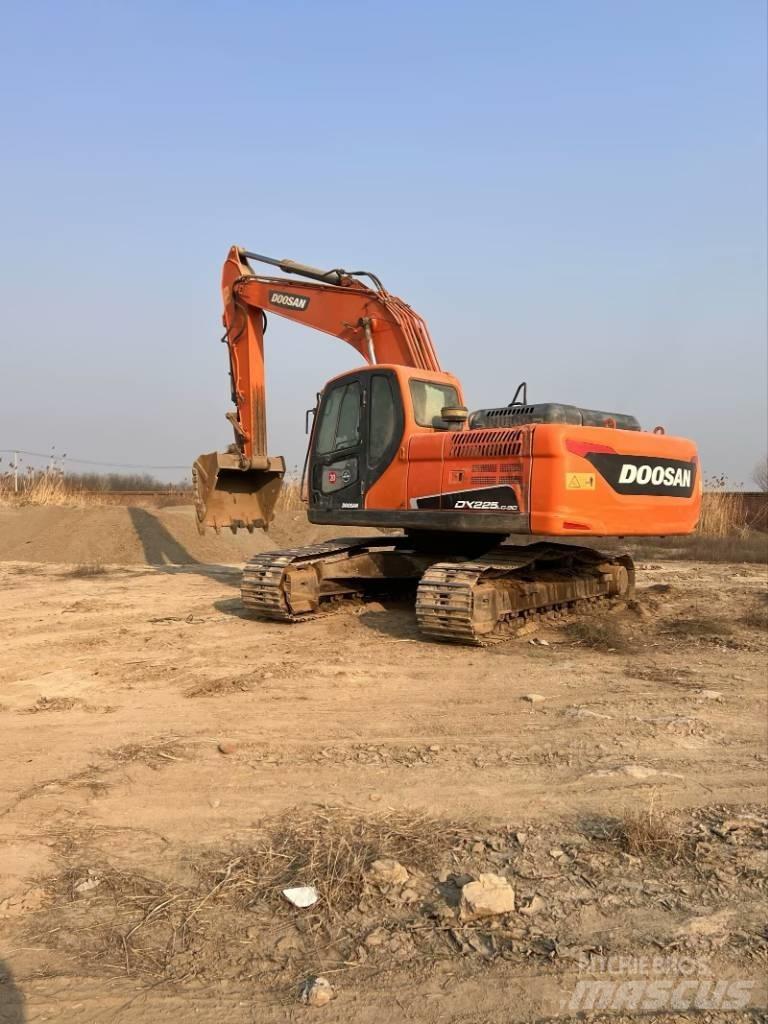 Doosan DX225LC-9C Paletli ekskavatörler