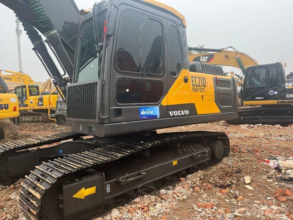 Volvo EC 210 B LC Paletli ekskavatörler