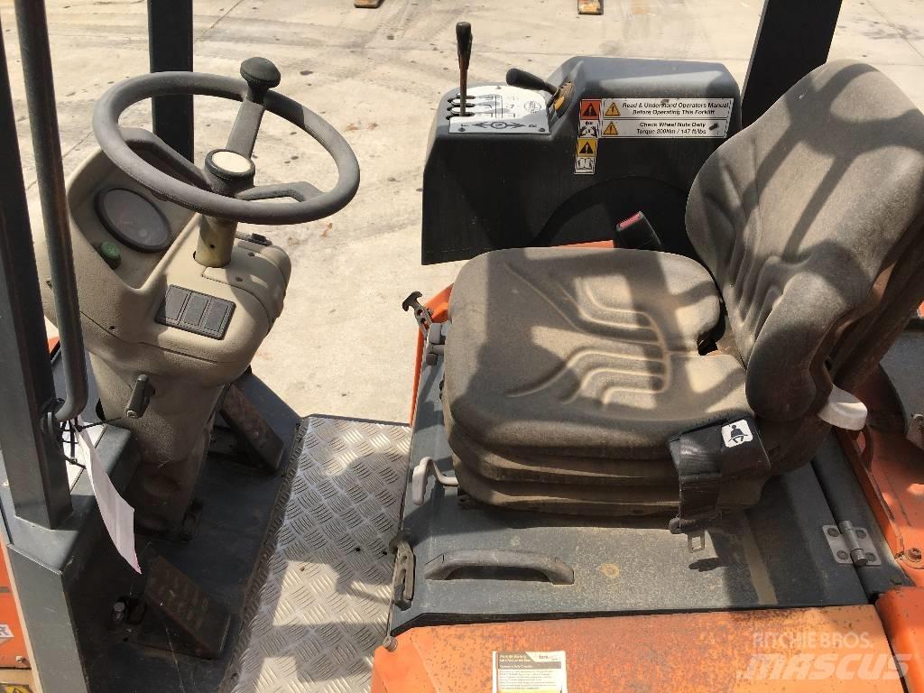 Aisle-Master 20S Dar koridor forklifti