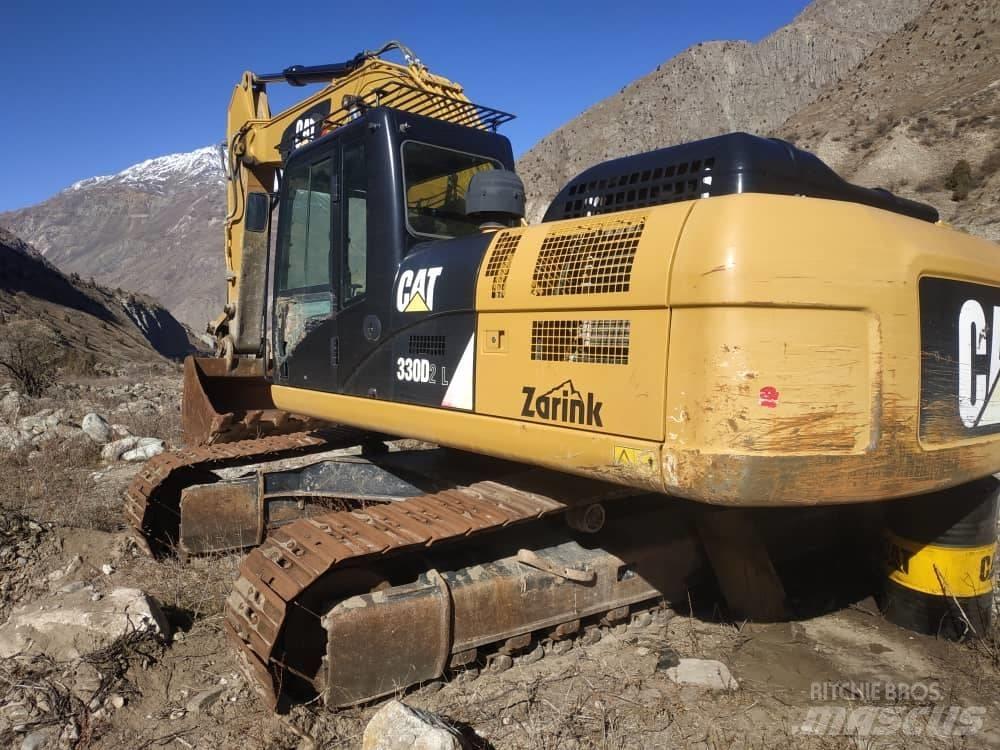 CAT 330D2 L Paletli ekskavatörler