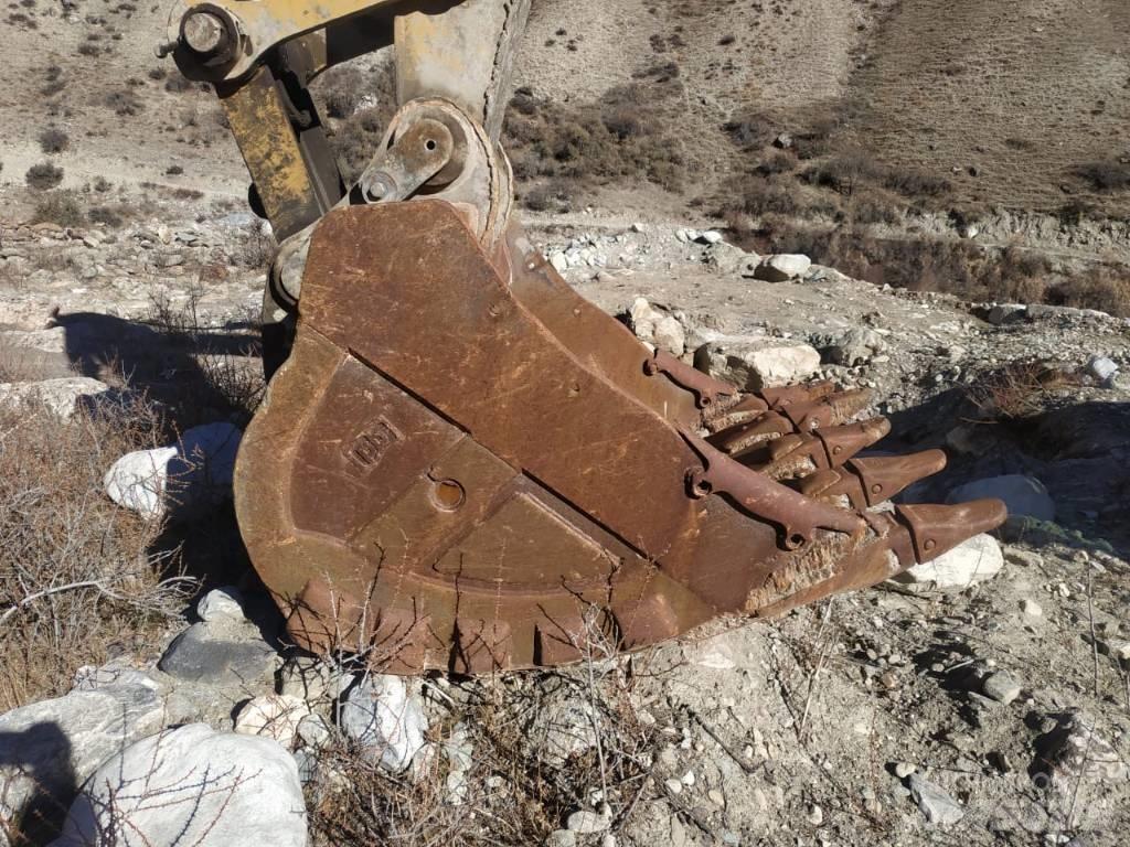 CAT 330D2 L Paletli ekskavatörler