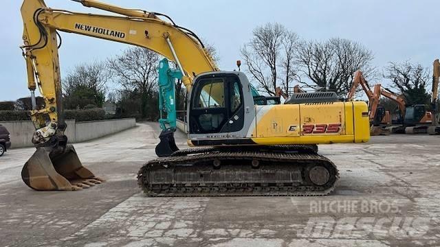 New Holland E335 Paletli ekskavatörler