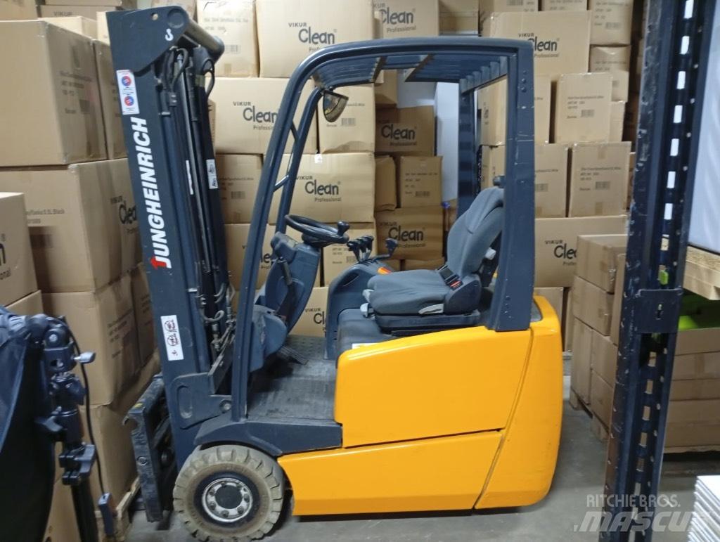 Jungheinrich EFG213 Elektrikli forkliftler