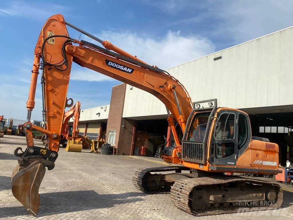 Doosan DX 180 LC Paletli ekskavatörler