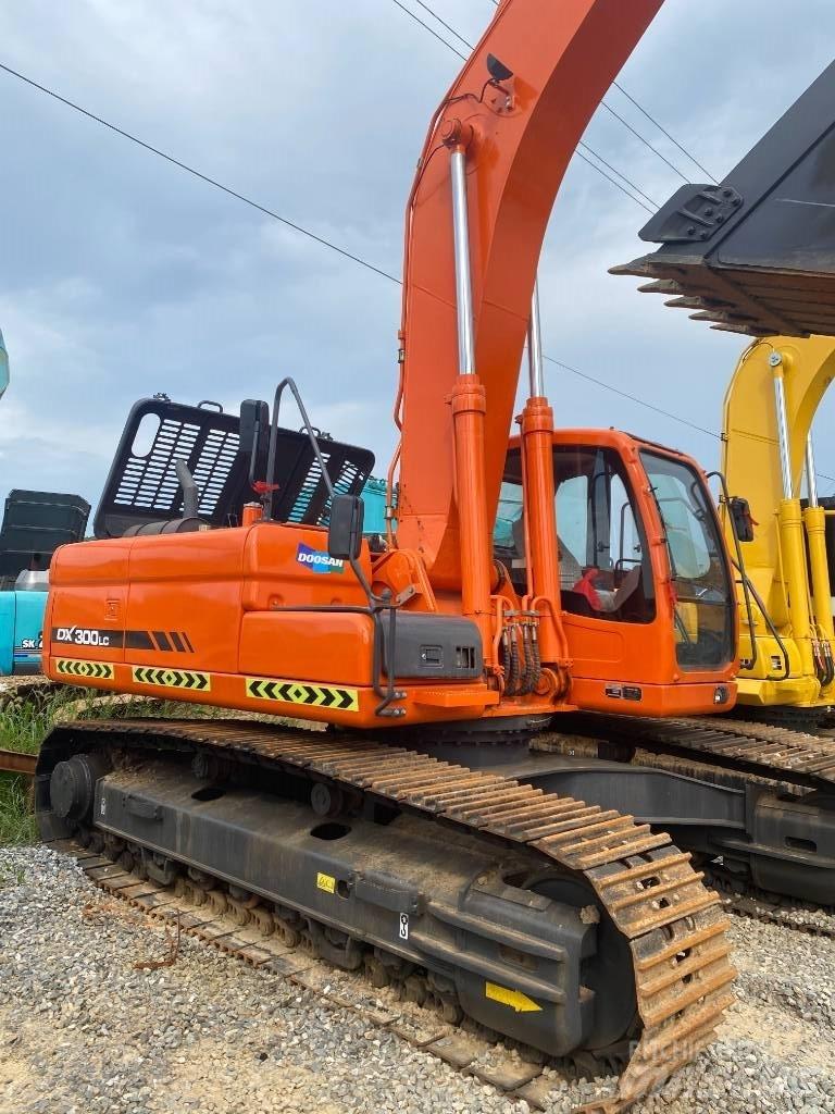Doosan DX 300 LC Paletli ekskavatörler