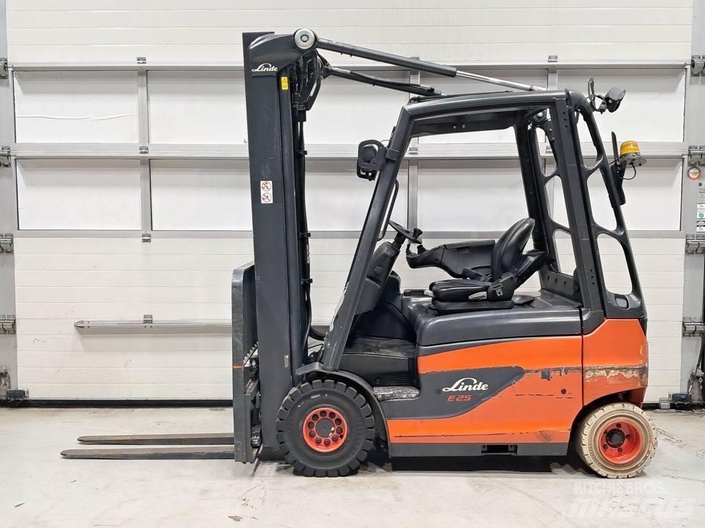 Linde E25-01 Elektrikli forkliftler