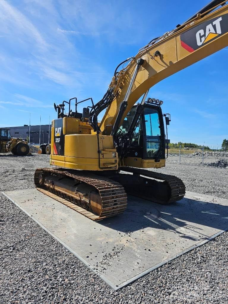 CAT 325 F Paletli ekskavatörler
