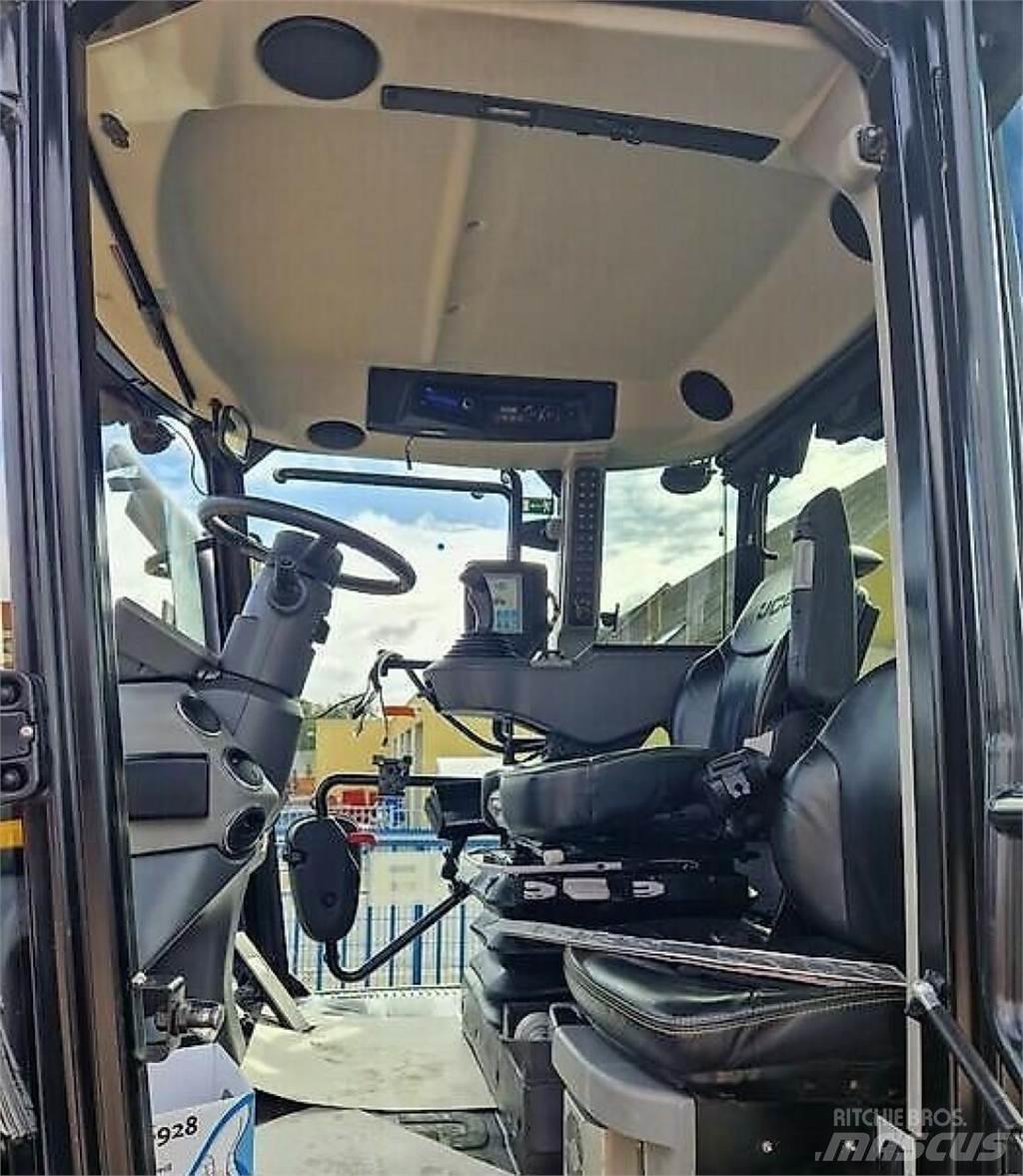 JCB 4220 Fastrac Traktörler