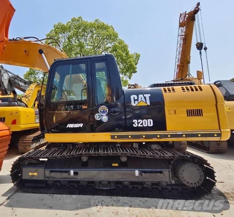 CAT 320 D Paletli ekskavatörler