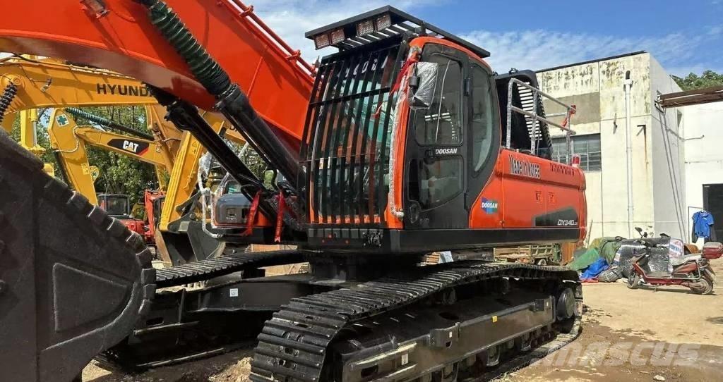 Doosan DX340 Paletli ekskavatörler