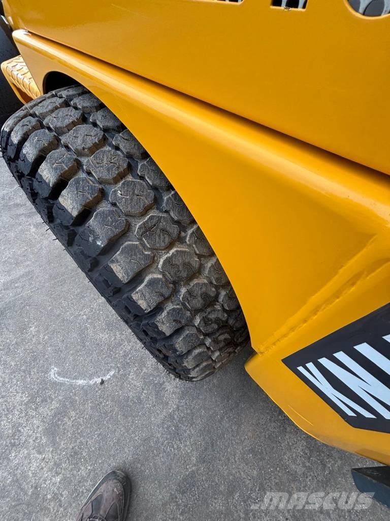 Knikmops KM 130 Tekerlekli yükleyiciler