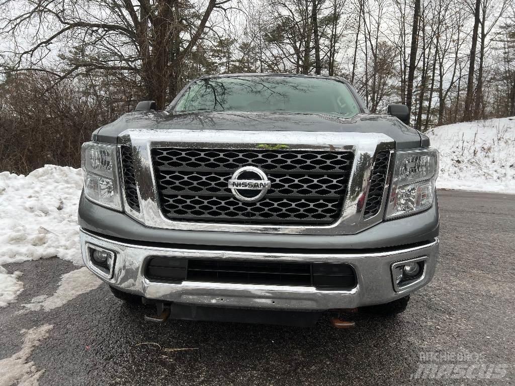 Nissan TITAN XD Pikaplar