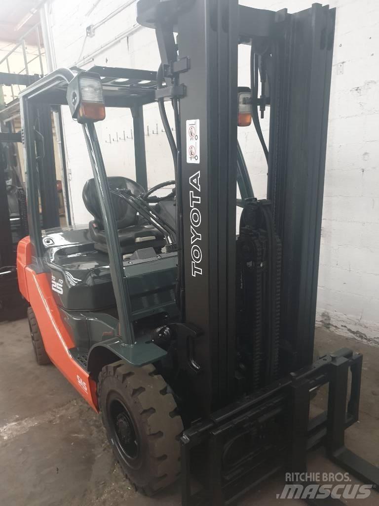 Toyota 52-8 FD 25 Dizel forkliftler