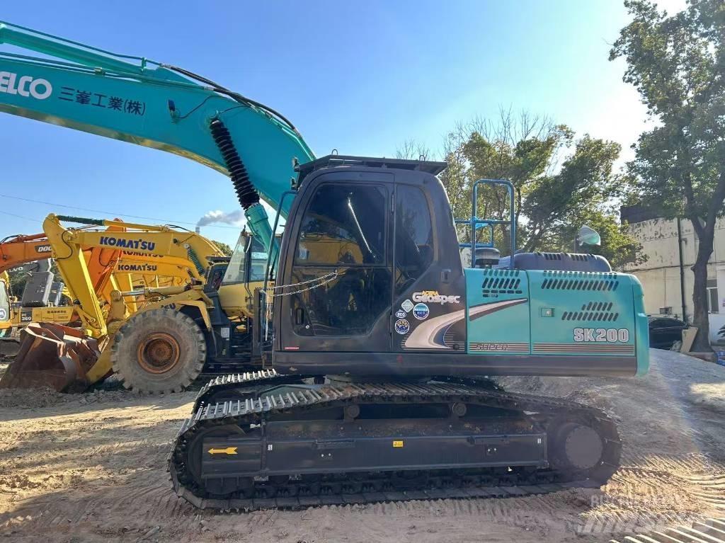 Kobelco SK 200-8 Paletli ekskavatörler