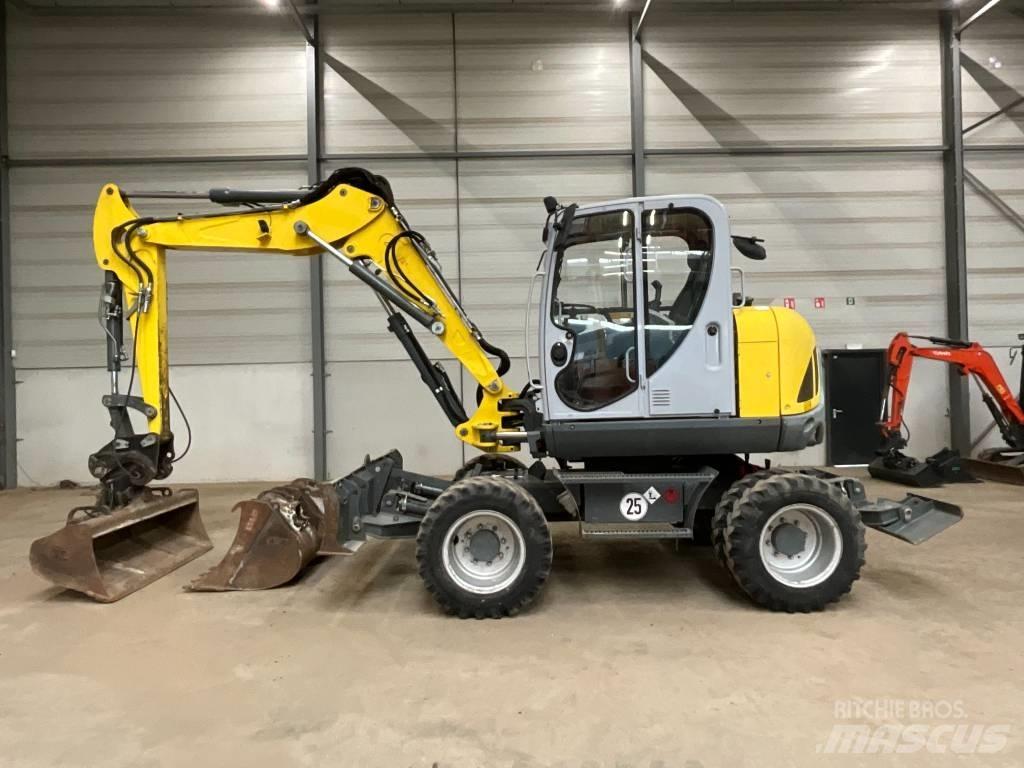 Neuson EW 100 Lastik tekerli ekskavatörler