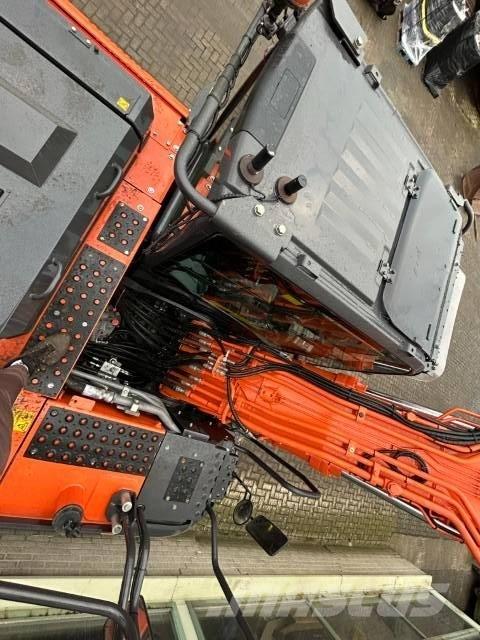 Hitachi ZX 170 W-6 Lastik tekerli ekskavatörler