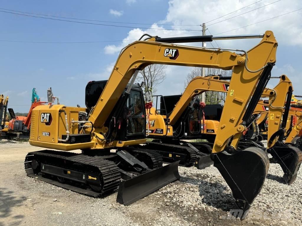 CAT 307 E2 Paletli ekskavatörler