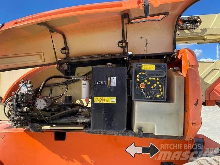 JLG 800AJ Körüklü personel platformları