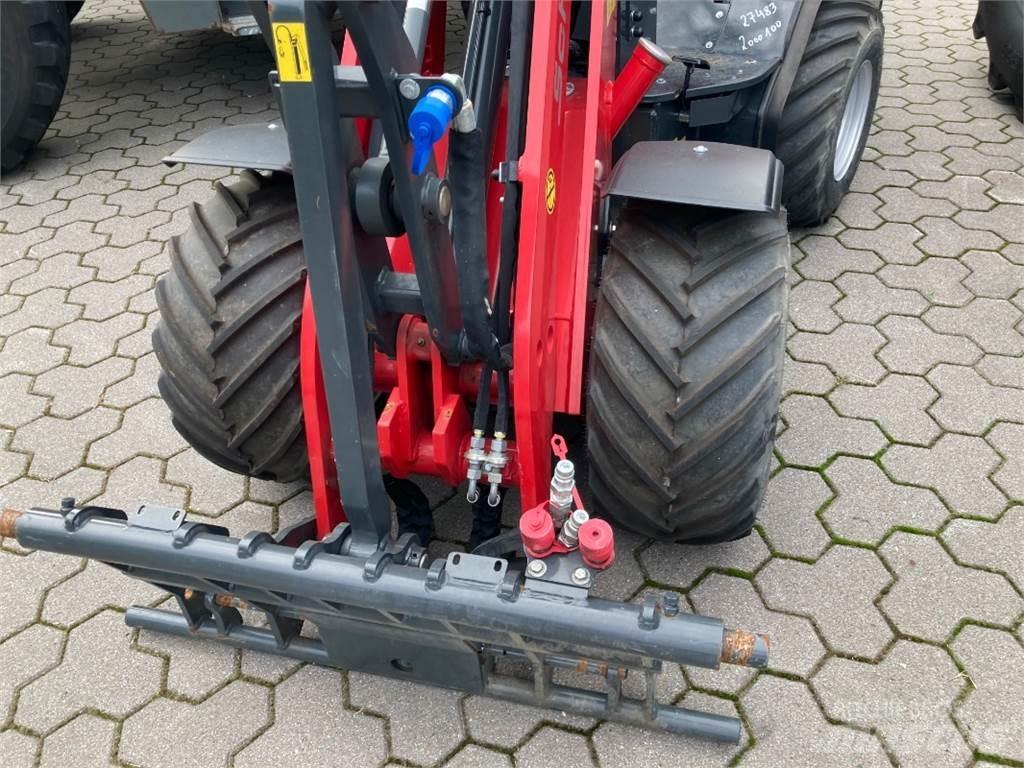 Schäffer 2028 Tekerlekli yükleyiciler