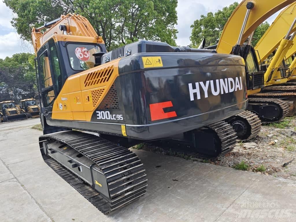 Hyundai 330LC-9S Paletli ekskavatörler