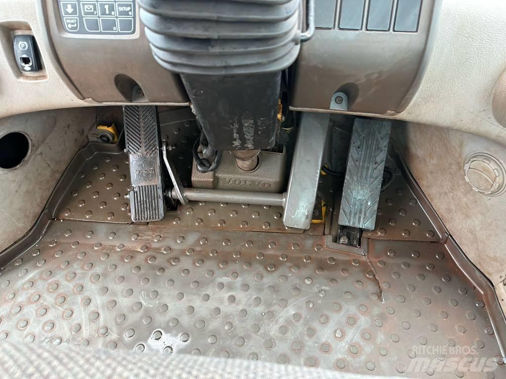 Volvo L180F Tekerlekli yükleyiciler