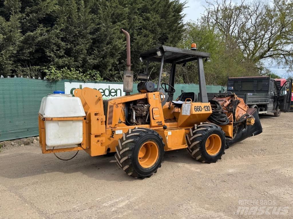 CASE 660 - 130 Kanal kazma makinasi