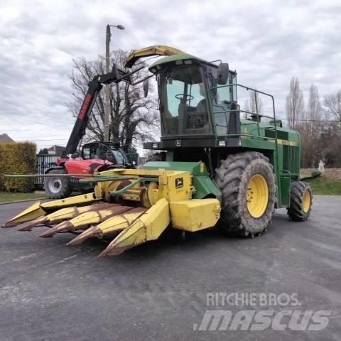 John Deere 6610 Kendi yürür silaj makinalari