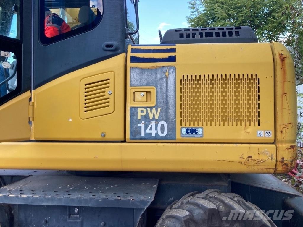 Komatsu PW 140-7 Lastik tekerli ekskavatörler