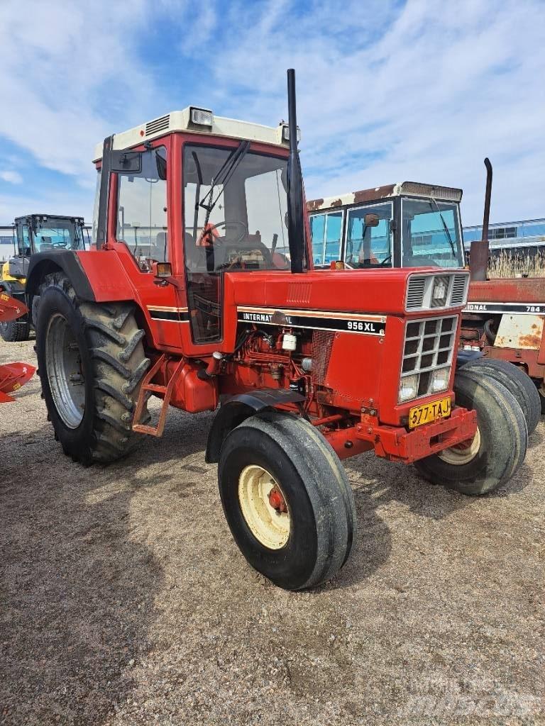 International 956XL Traktörler