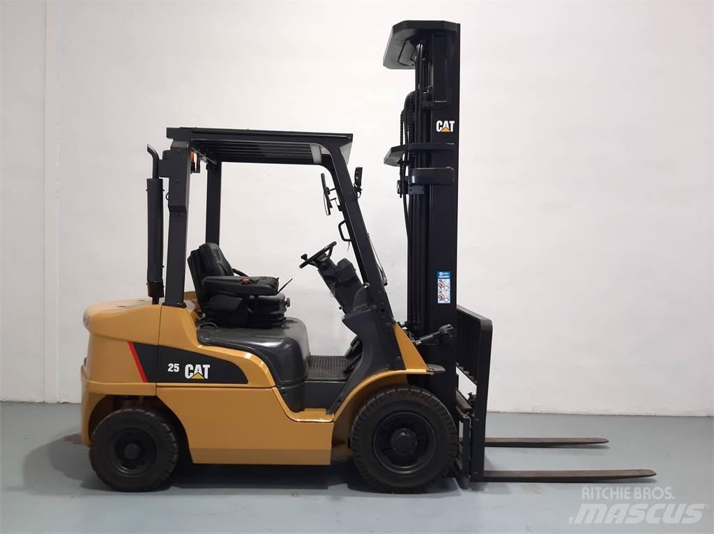 CAT DP25NT Dizel forkliftler