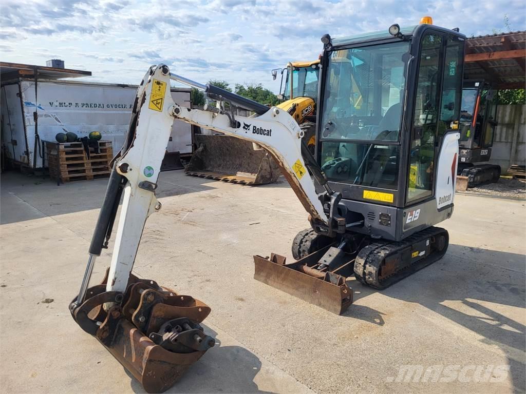 Bobcat E19 Diger