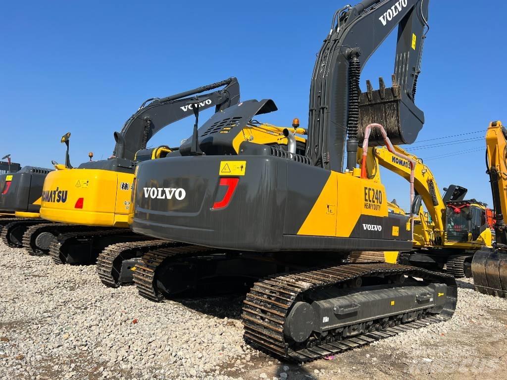 Volvo EC240DL Paletli ekskavatörler
