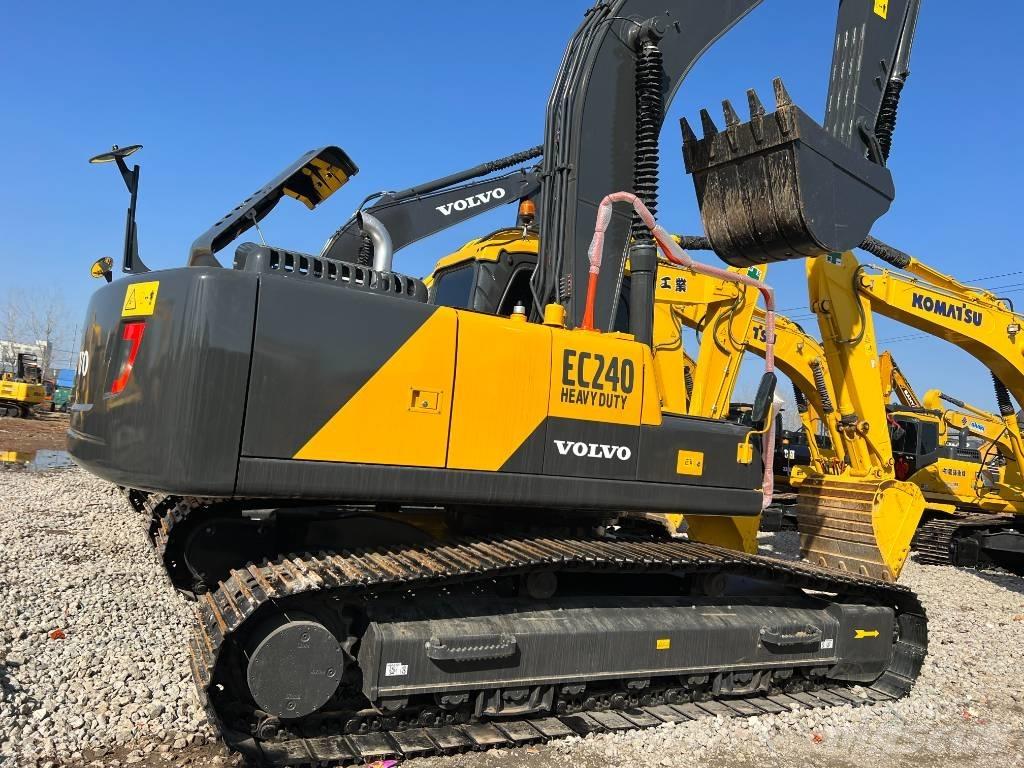 Volvo EC240DL Paletli ekskavatörler