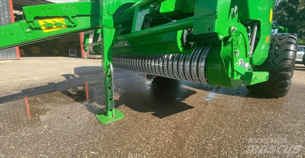 John Deere V461M Rulo balya makinalari