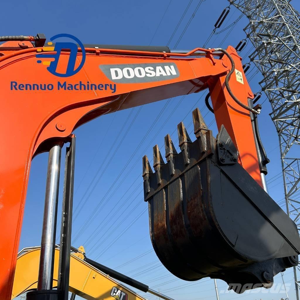 Doosan DX 60 Paletli ekskavatörler