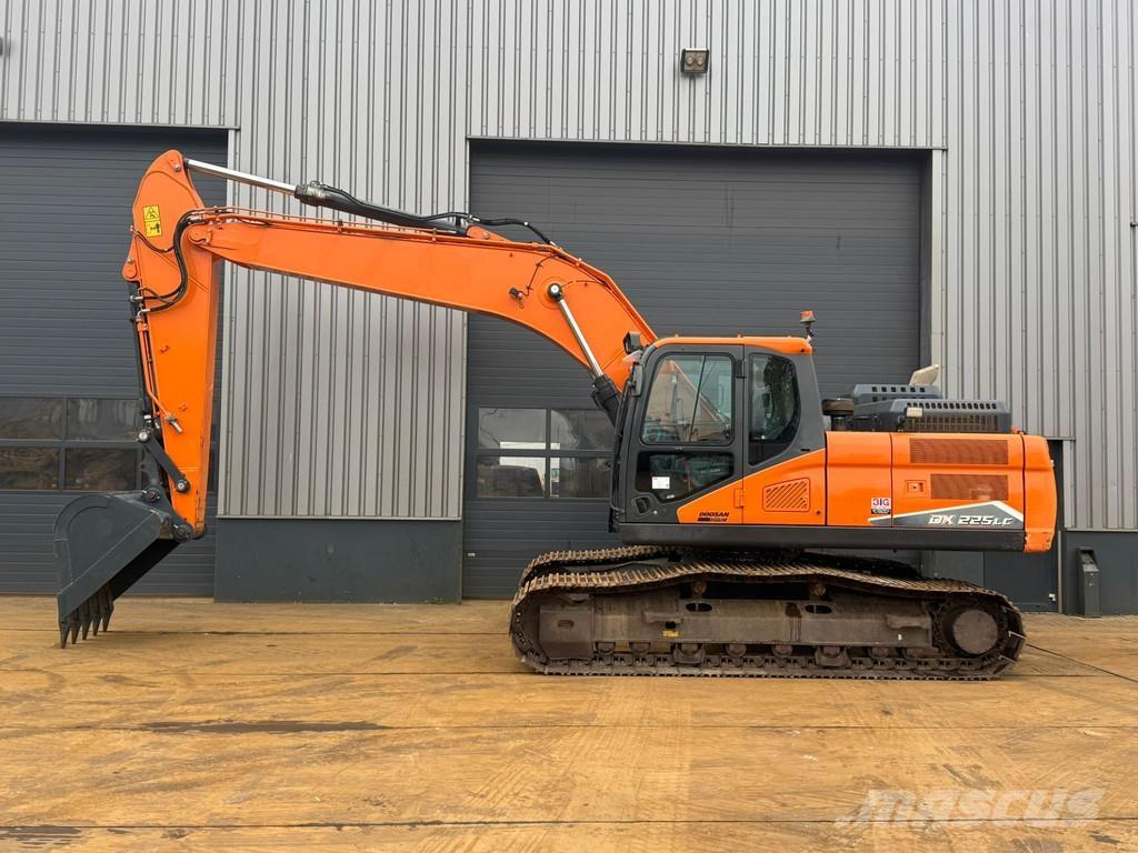Doosan DX225LC-7 Paletli ekskavatörler
