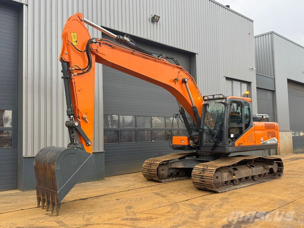 Doosan DX225LC-7 Paletli ekskavatörler