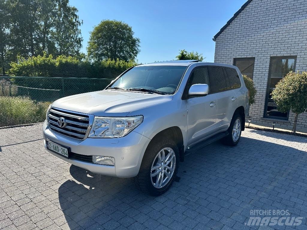 Toyota Landcruiser Arazi araçları