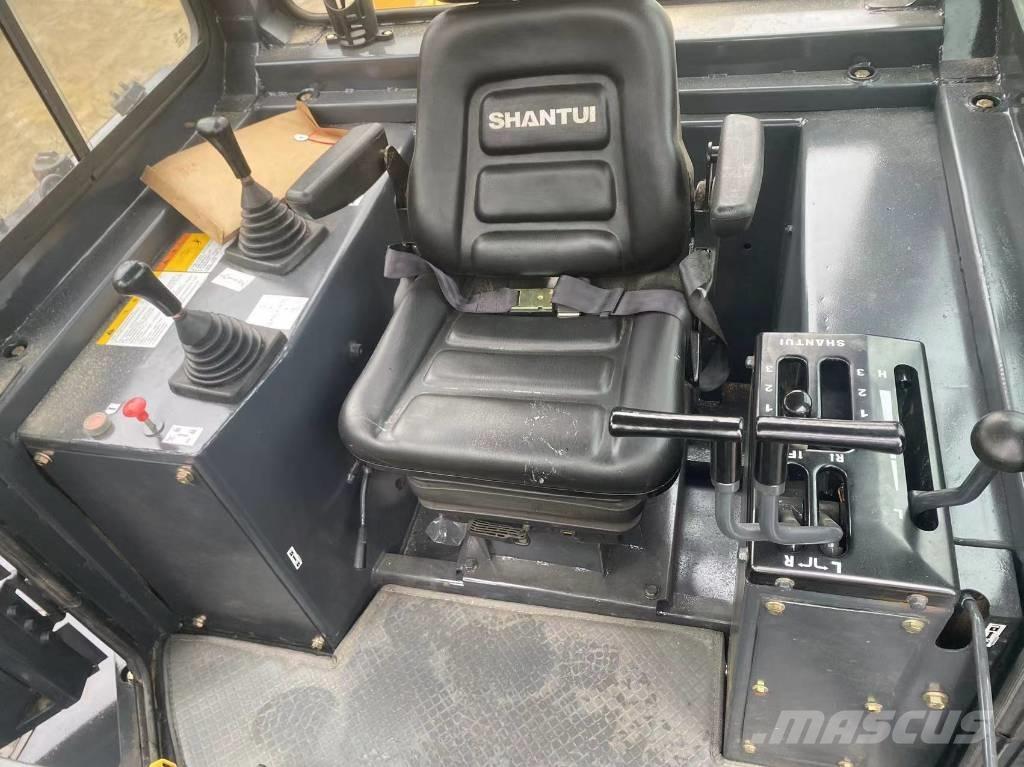 Shantui SD 22 Paletli dozerler