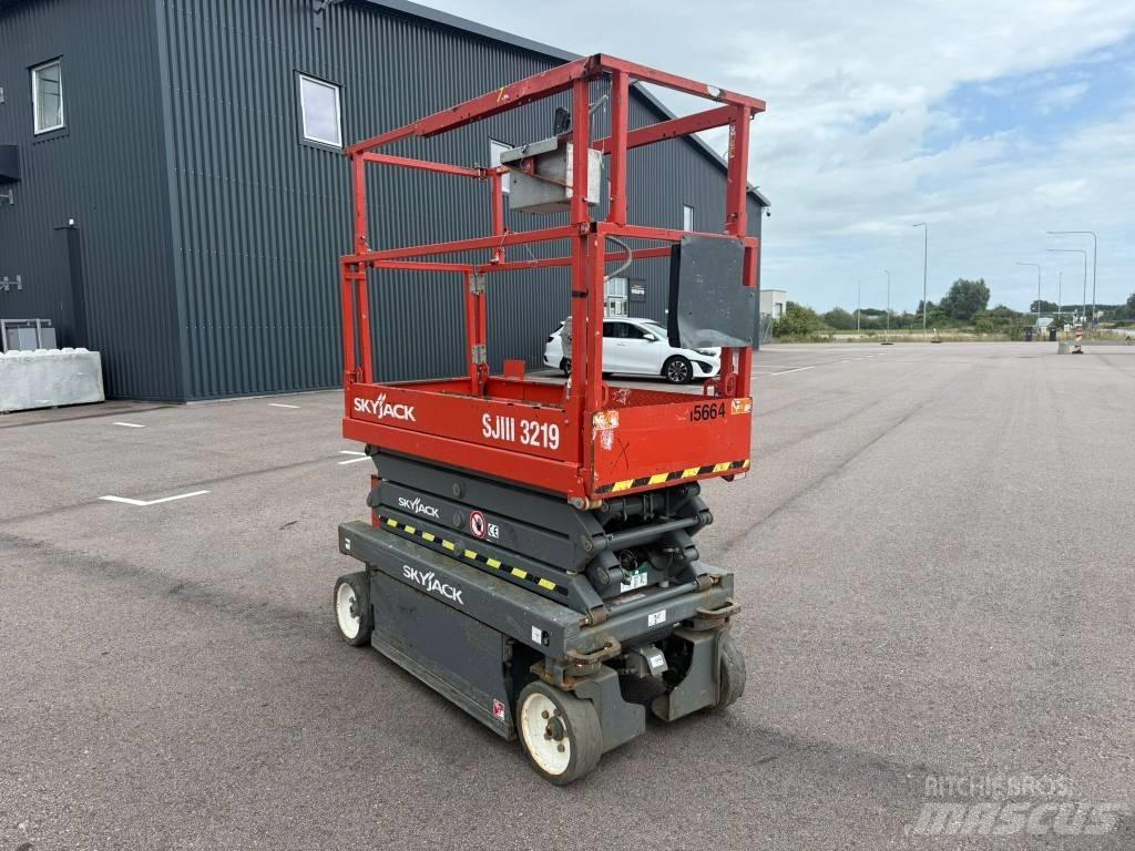 SkyJack SJ 3219 Makasli platformlar