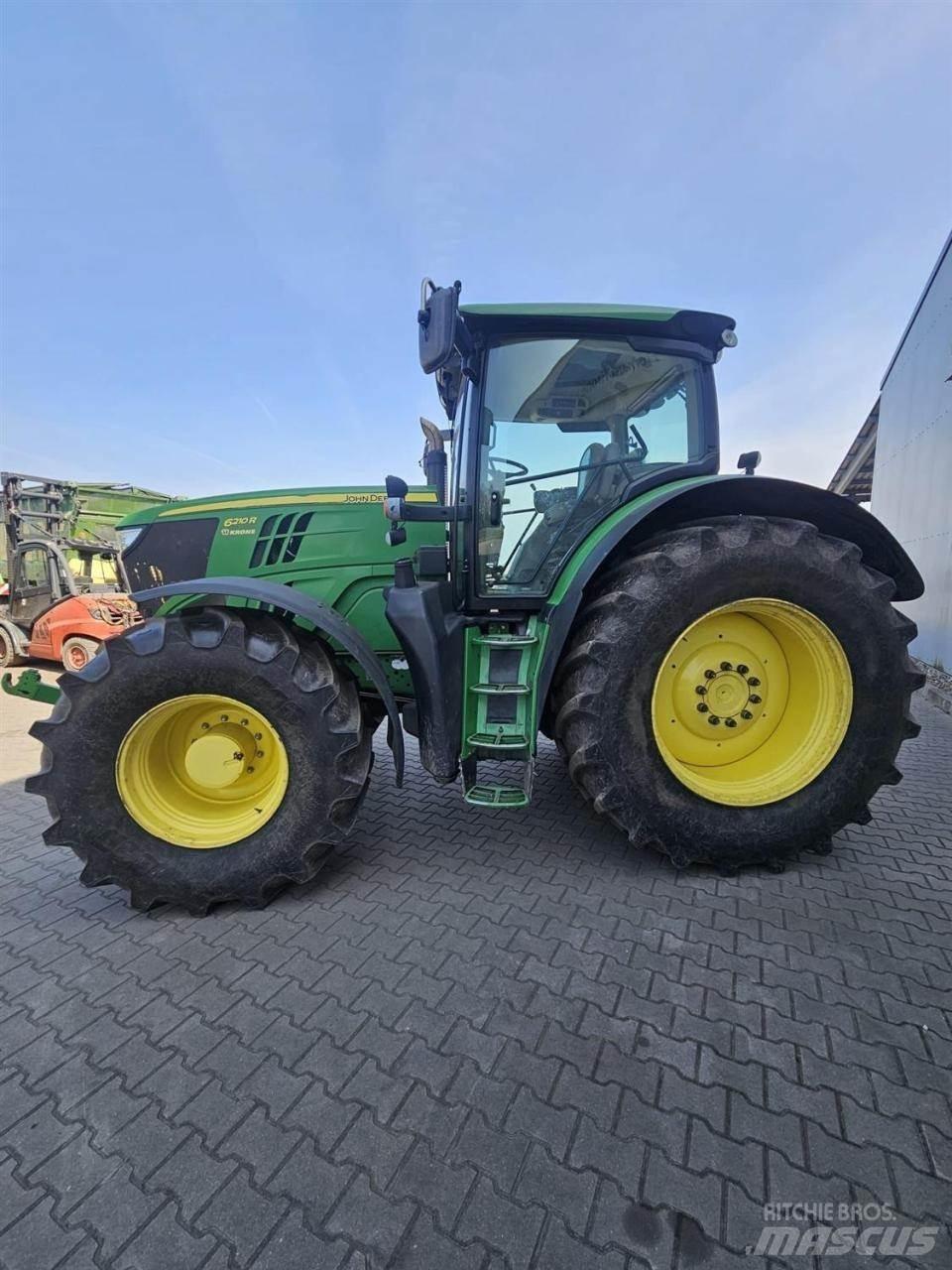 John Deere 6210R Traktörler