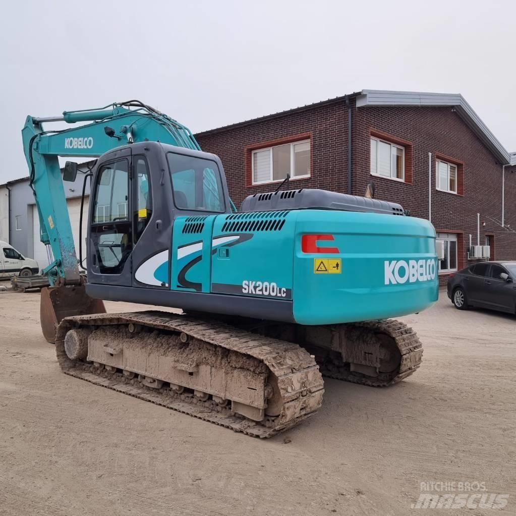 Kobelco SK 200-8 Paletli ekskavatörler