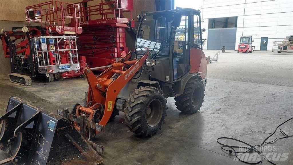 Weycor AR320 Cab Çok amaçlı yükleyiciler
