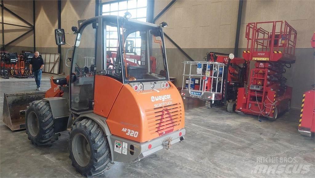 Weycor AR320 Cab Çok amaçlı yükleyiciler