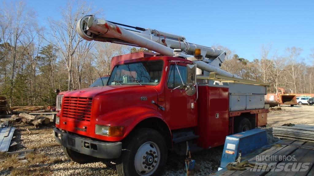 International 4700 Araç üstü platformlar
