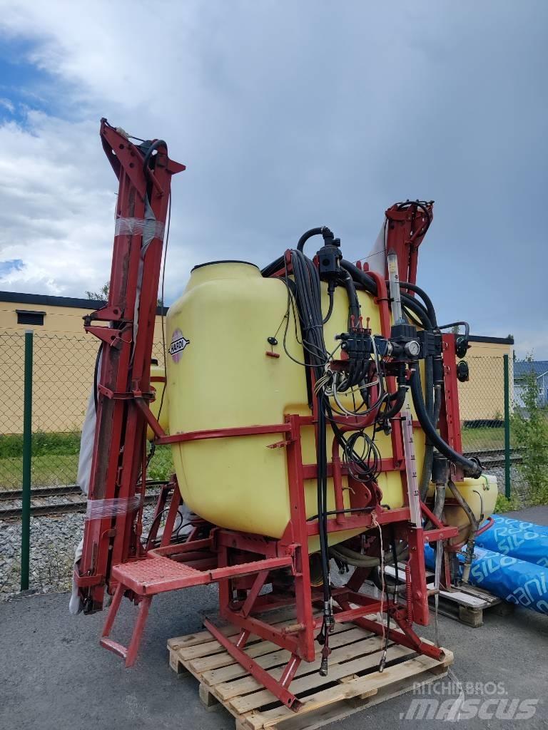 Hardi Master Twin Monte edilebilir pülverizatörler