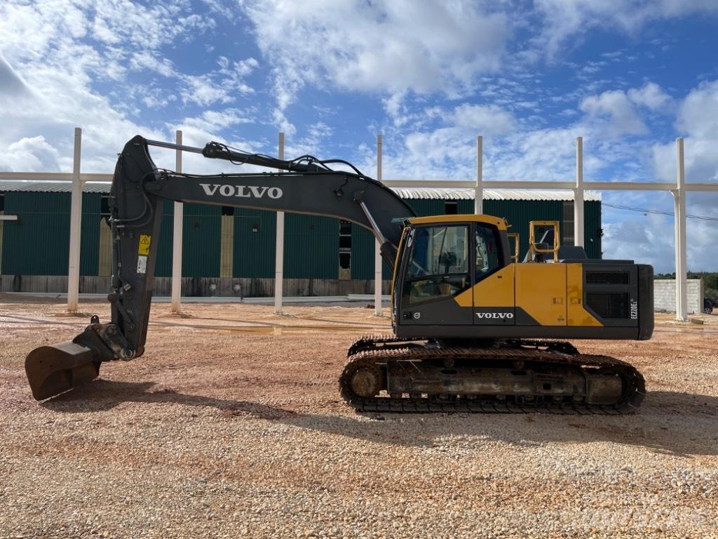 Volvo EC 220 E Paletli ekskavatörler